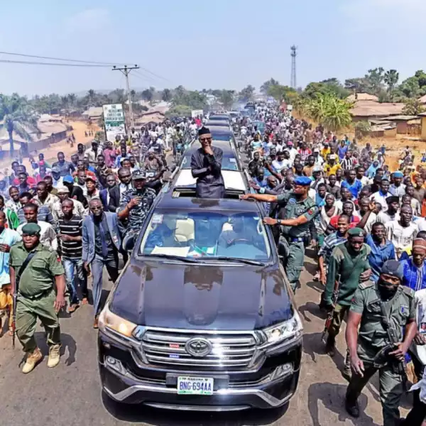 El-Rufai Campaigns With Swag With His Convoy And Security Details (Photo)